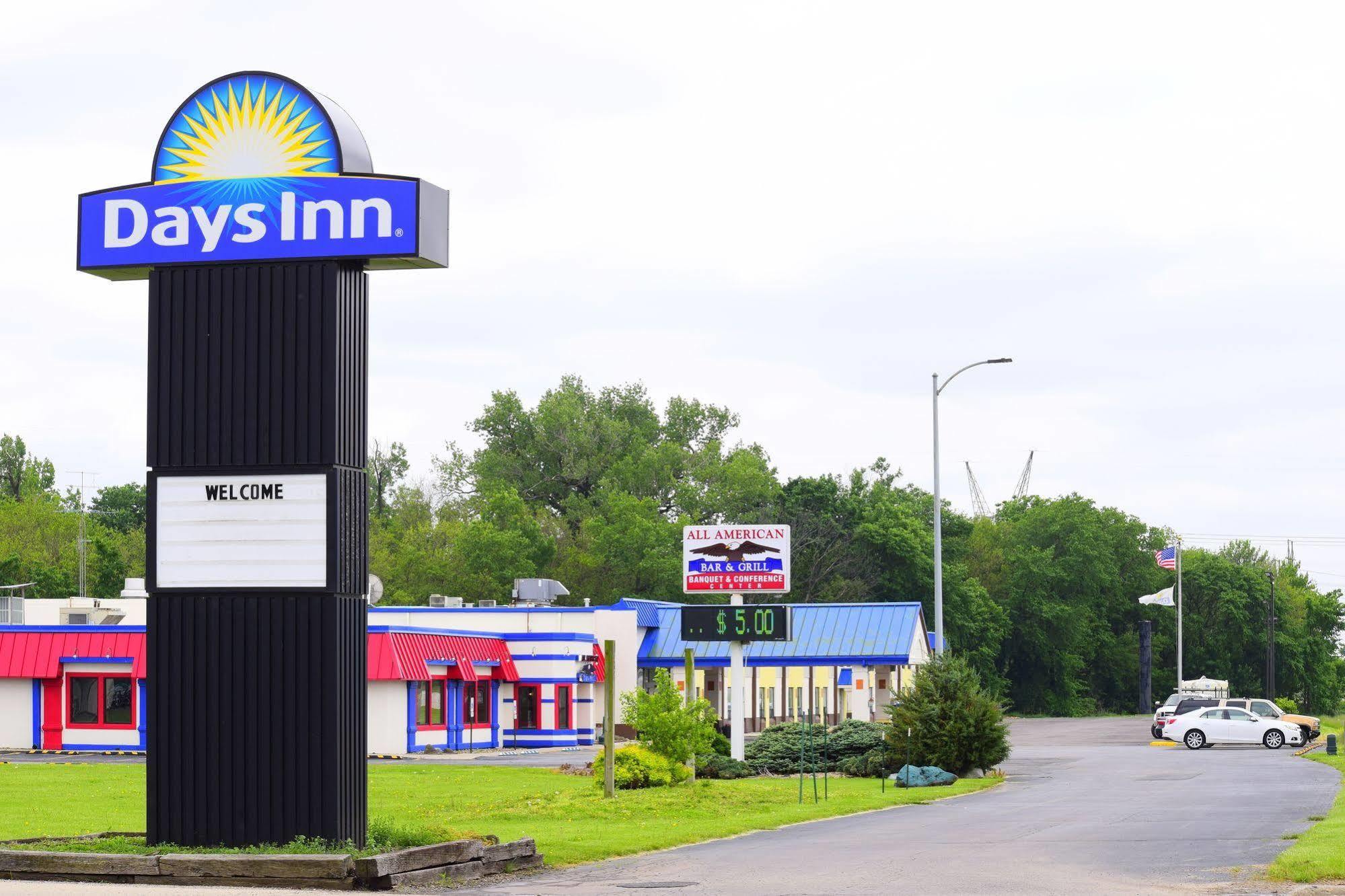 Days Inn By Wyndham Rock Falls Экстерьер фото